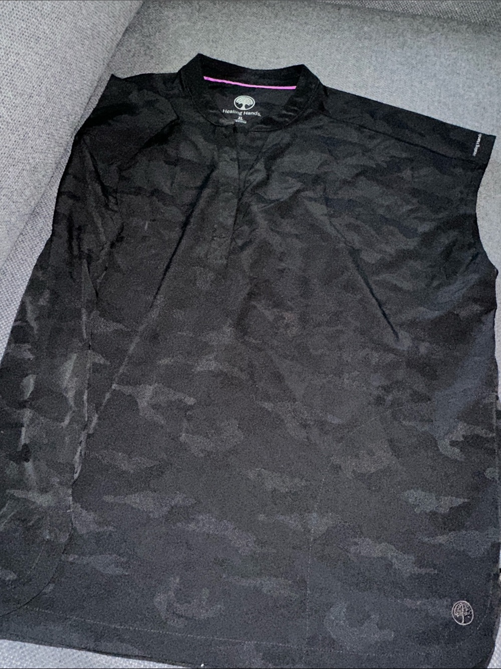 healing hands Black Camo Short-Sleeve Scrub Top